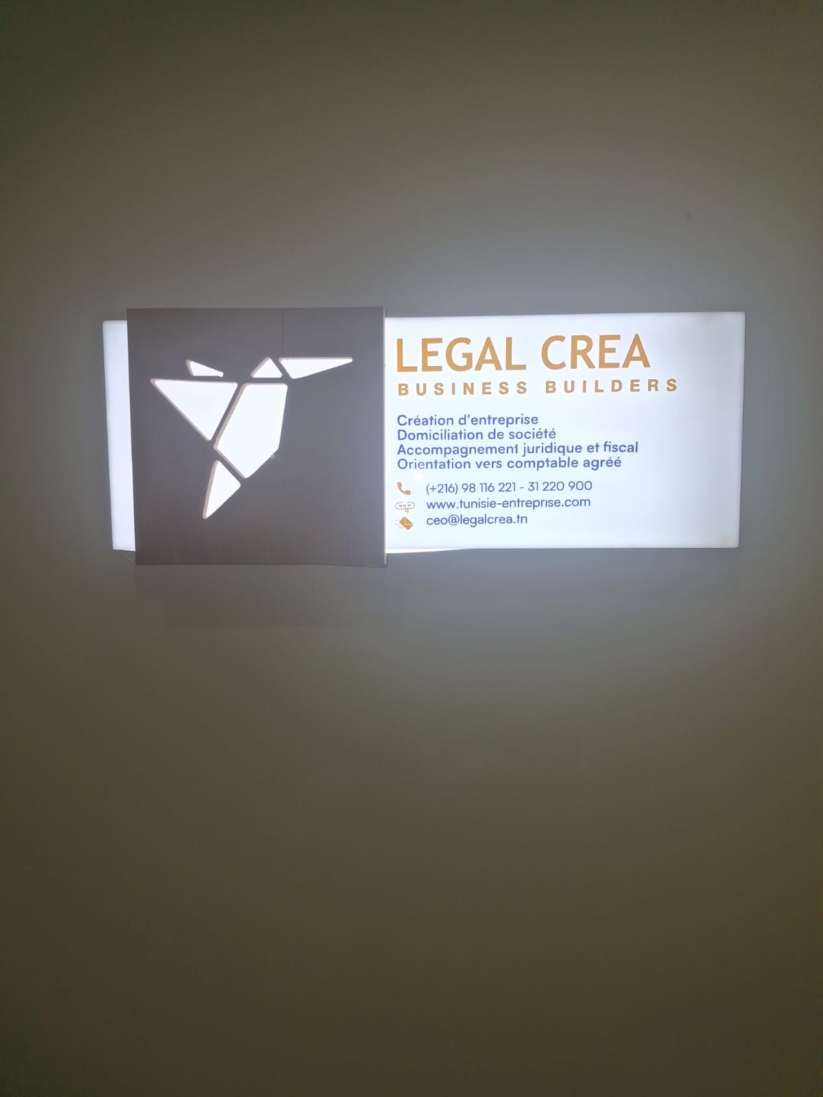 Plaque Legal Crea — Business Builders